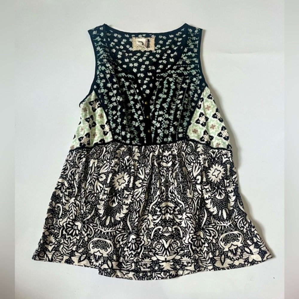 ANTHROPOLOGIE AKEMI + KIN FLORAL BOHO TOP